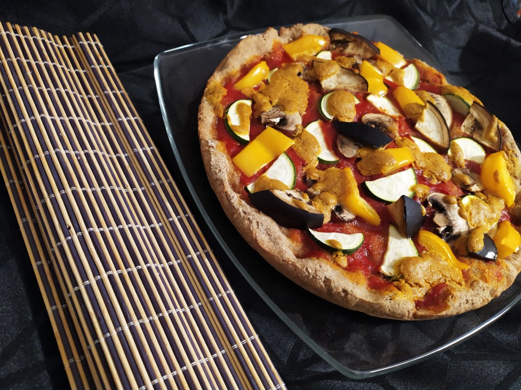 Pizza aux légumes vegan